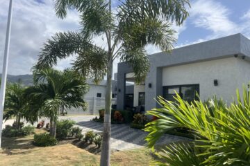 Family vacation homes Jamaica
